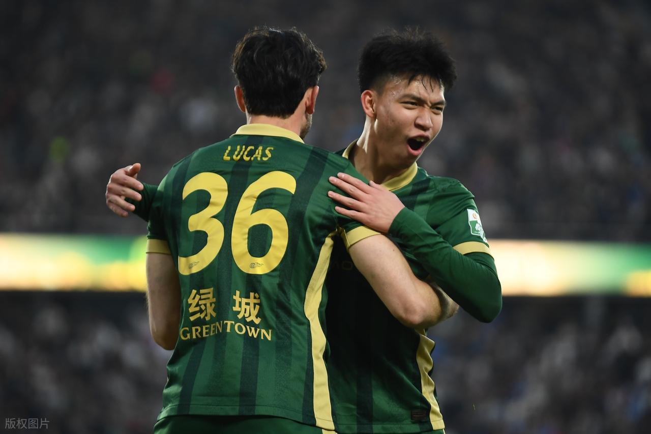 意难平！曝德甲豪门诚邀王钰栋加盟，却未能如愿，背后原因引热议